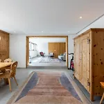 In A Sunny Location In Apartamento